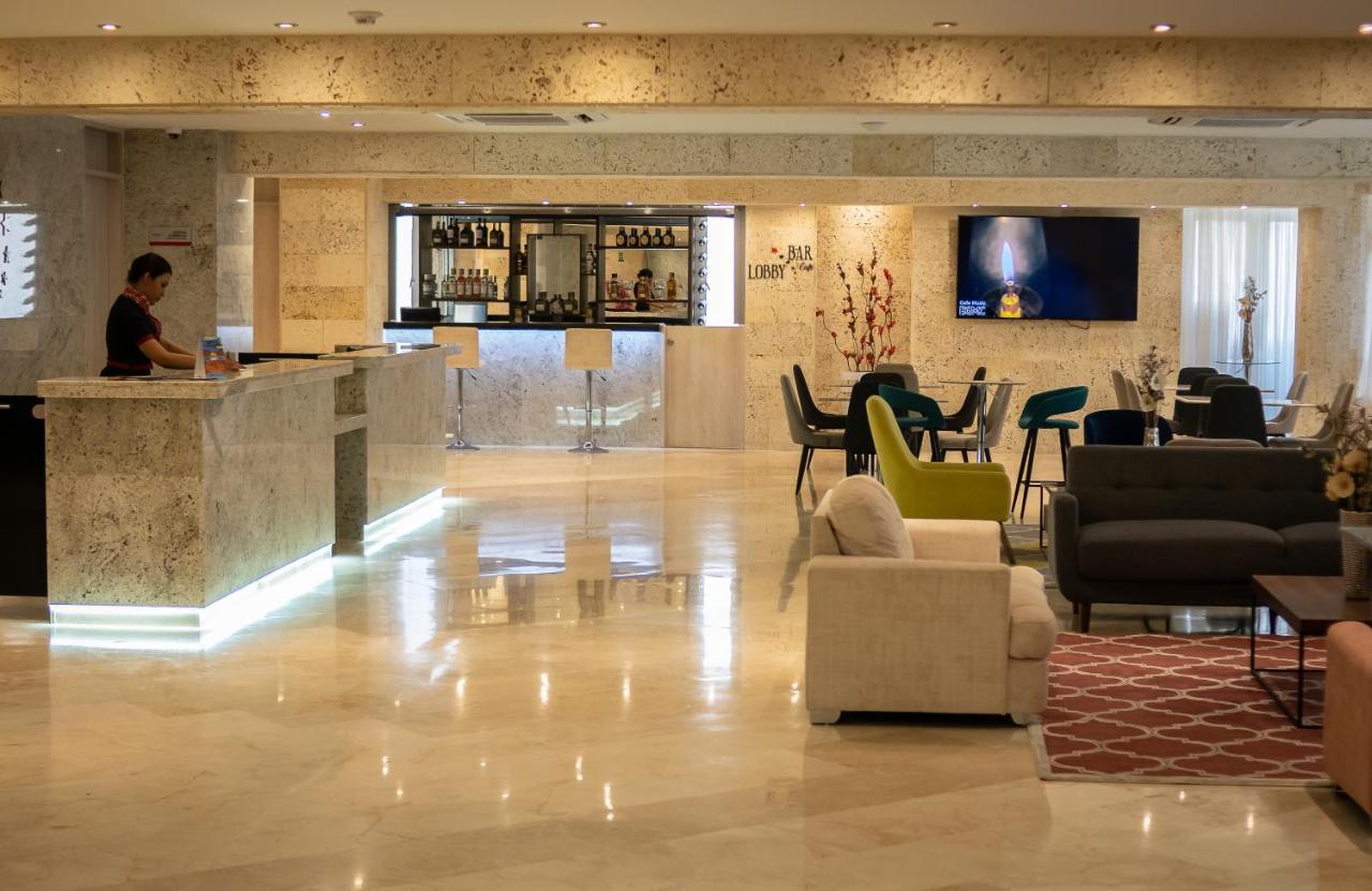 Super Estrellas Hotel 4*