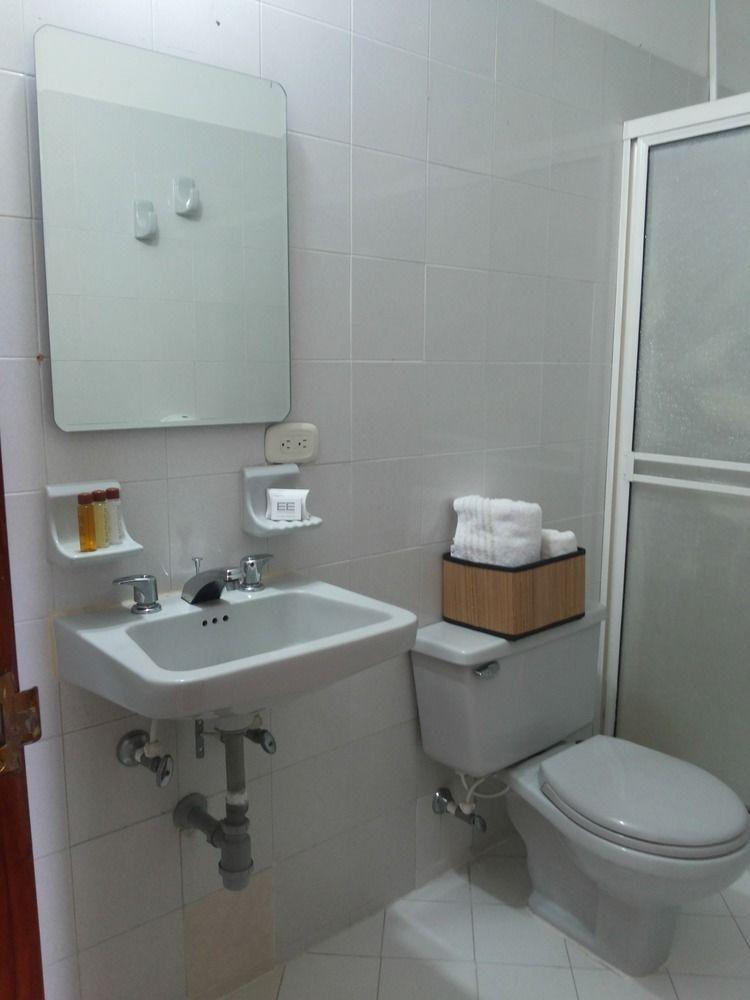 Super Estrellas Hotel 4*